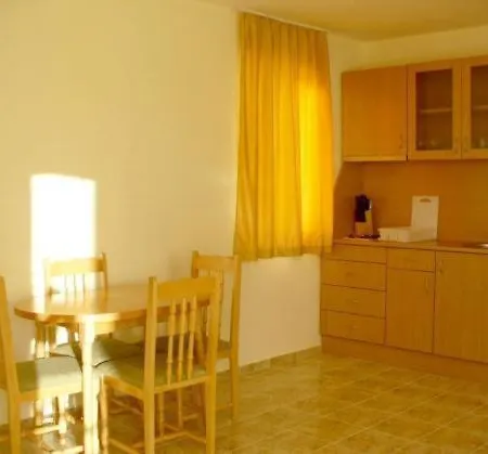 Апартамент Апартаменти-РутБей-Равда Равда